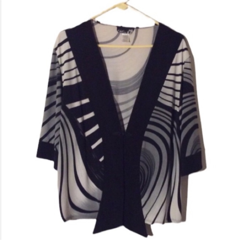 CSC STUDIO Classic Black White And Gray KIMONO Style Cardigan Size MEDIUM